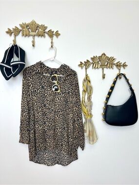 ZARA Leopard Print BUTTON down Tunic Top ptp 21” front 27” l 33”